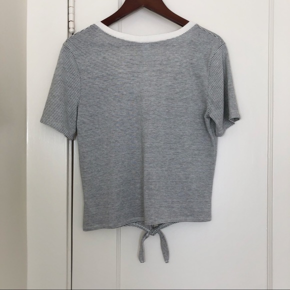 Alternative V-Neck Tie Front T-Shirt XL - Picture 4 of 8